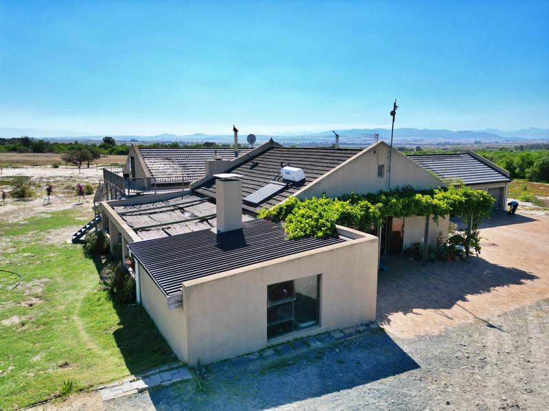 5 Bedroom Property for Sale in Klein Dassenberg Western Cape